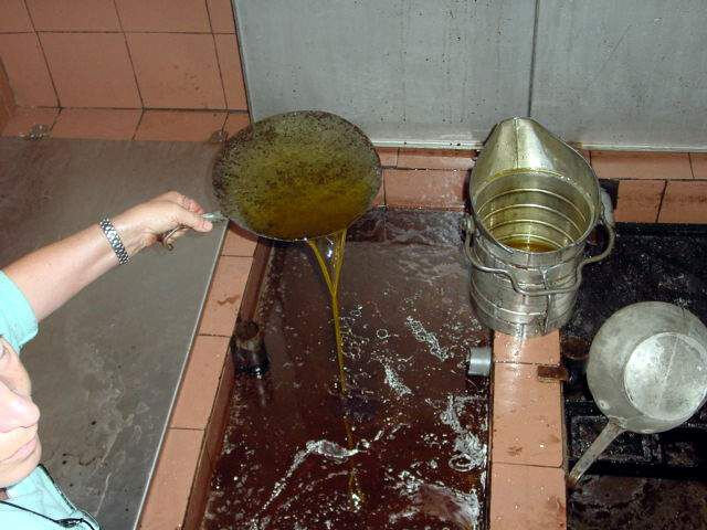 Decantation