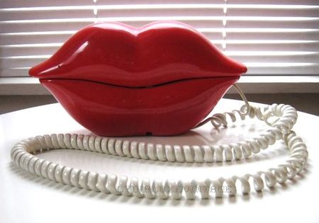 lips_phone