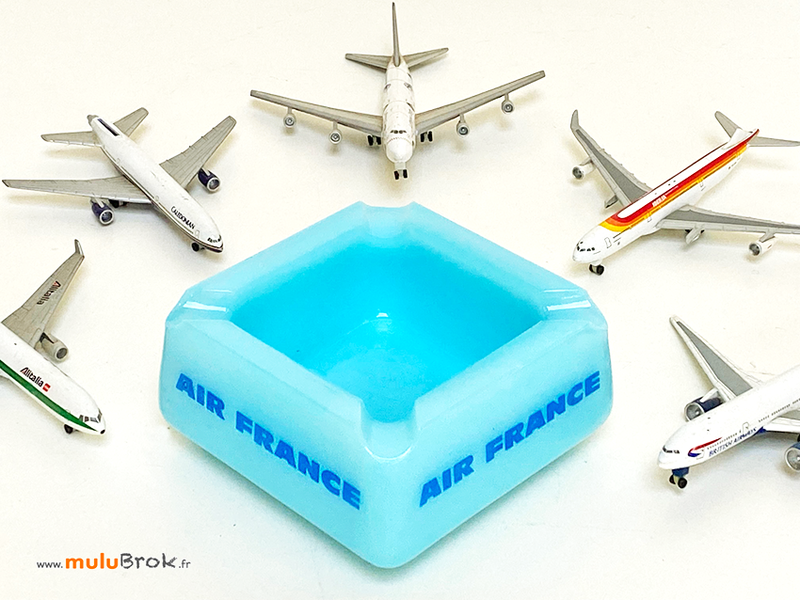 AIR-FRANCE-Cendrier-bleu-1-muluBrok-Vintage