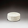 A cream-glazed octagonal powder box and cover, <b>Southern</b> <b>Song</b> <b>dynasty</b>