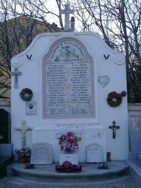 Monument-aux-morts-cimetière