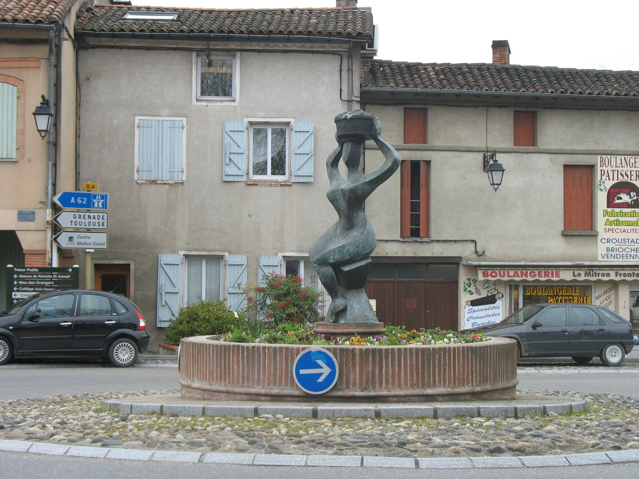 Grisolles, rond-point (82)