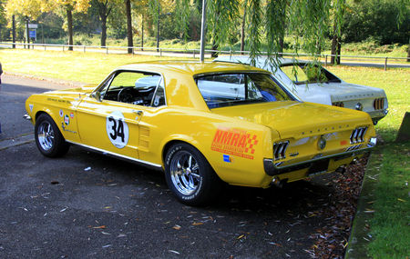 Ford_mustang_coup__de_1967__Retrorencard_octobre_2010__02