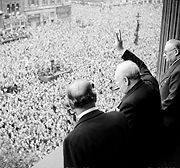 180px_Churchill_waves_to_crowds