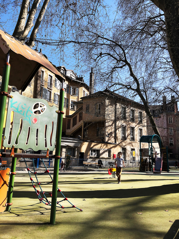 play-toys-city-family-Grenoble-les-oeufs-My-love-ma-rue-bric-a-brac