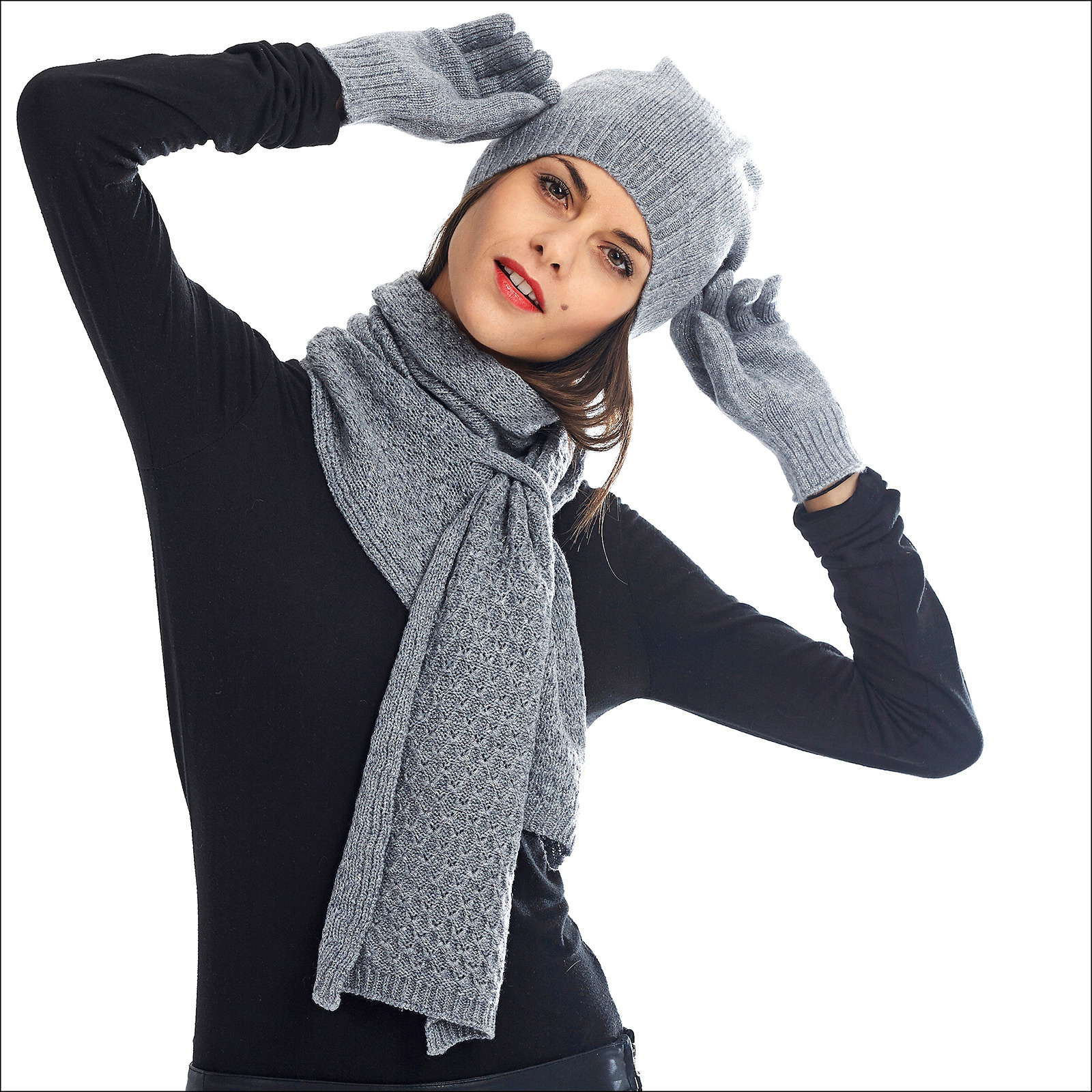 bonnet-echarpe-gants-cachemire-femme - Photo de total LOOK - Les créations  Bergeron & Tricotricot