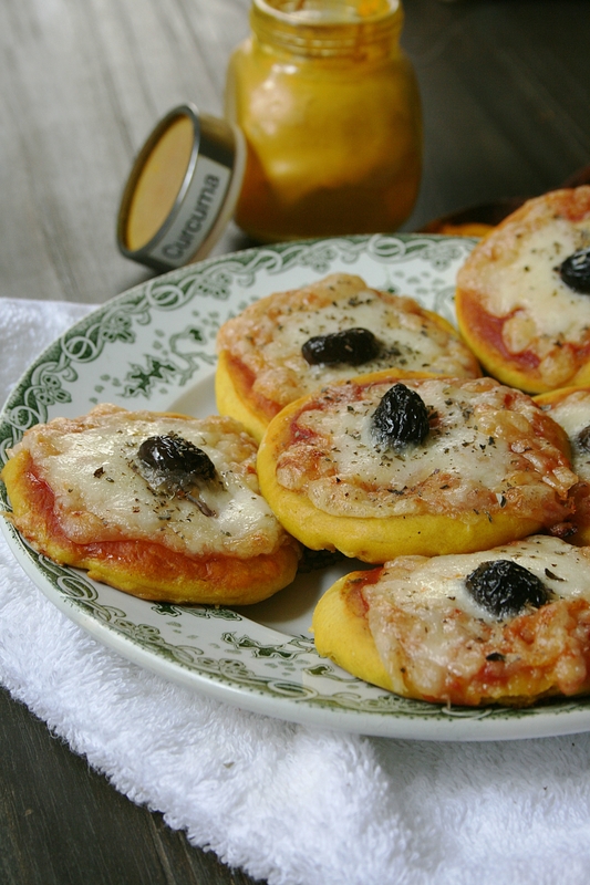 Mini pizza au curcuma - passion culinaire