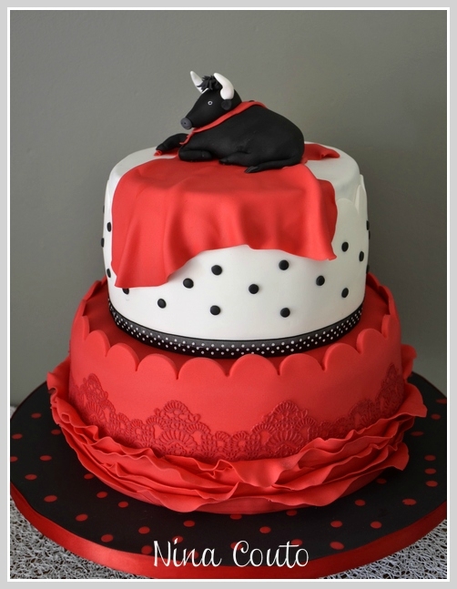 gateau mariage nimes wedding cake rouge, noir et blanc Nimes