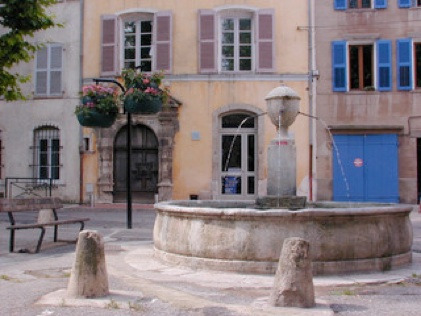 fontaine place saint-pierre