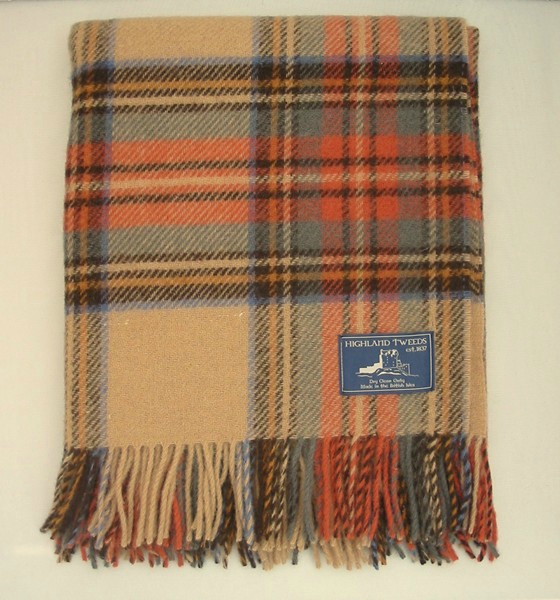 Tartan-knee-rug-Pure-new-wool-Antique-Dress-Stewart-British-made-by-Bronte_700_600_4QV8S
