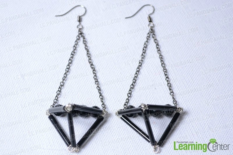 Make-Triangle-Dangle-Earring-with-Black-Beads-Instruction-with-Picture-finished