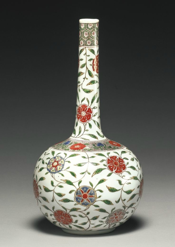 A Famille-Verte bottle vase, Qing dynasty, Kangxi period1