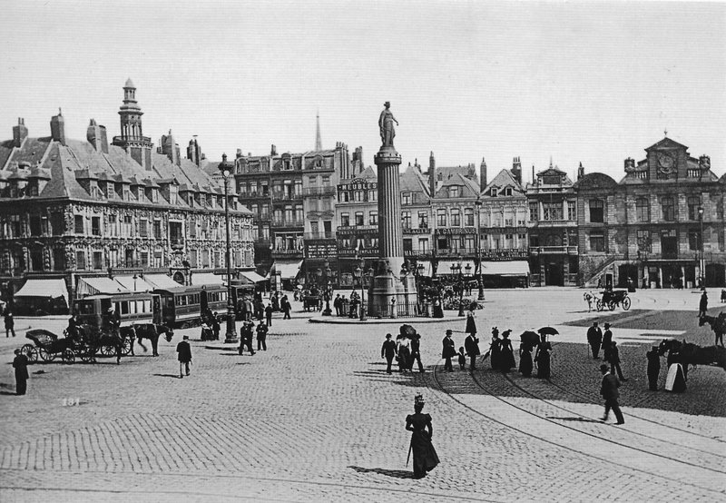 LILLE-La Grand Place vers 1900