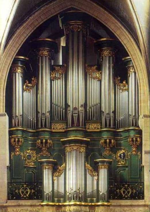 Eglise Ste Croix, les orgues de Dom Bedos