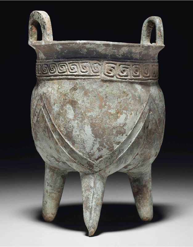 2014_NYR_02872_0984_000(an_unusual_bronze_ritual_tripod_food_vessel_liding_early_shang_dynasty)