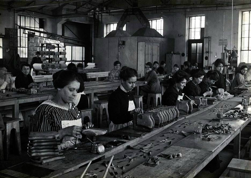Fabrication de masques à gaz chez Michelin 1915-3