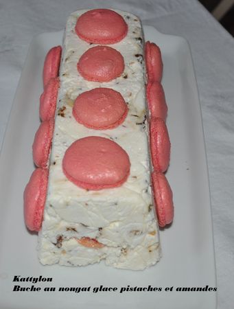 buche_nougat_glace_pistaches