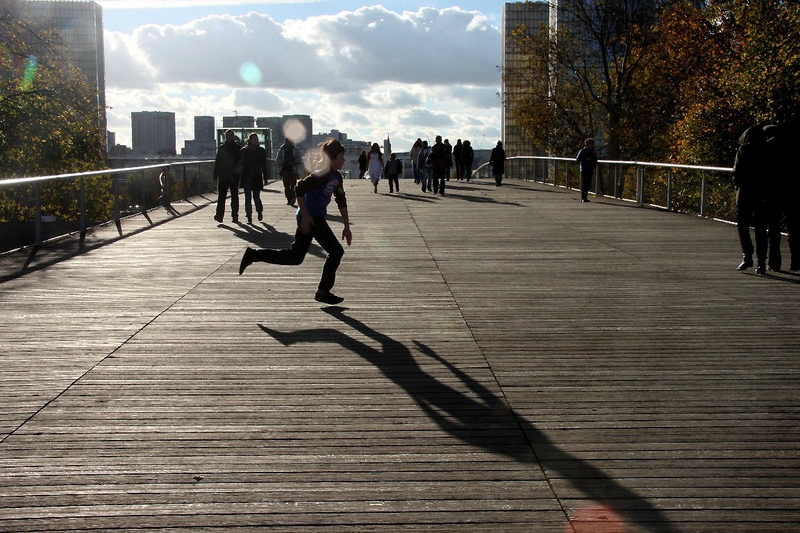 8-Contre-jour, ombres passerelle BNF_3330