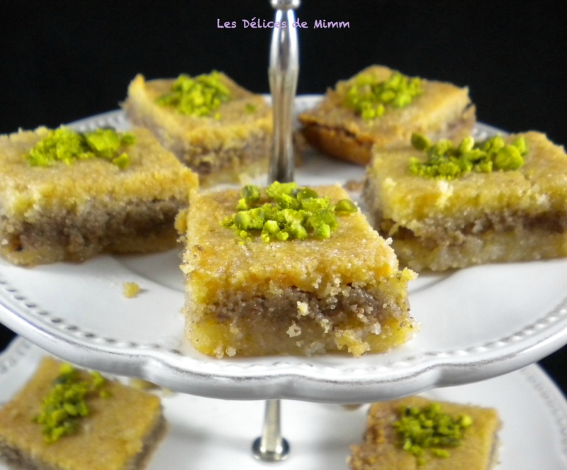 Petits gâteaux de semoule aux noix 3