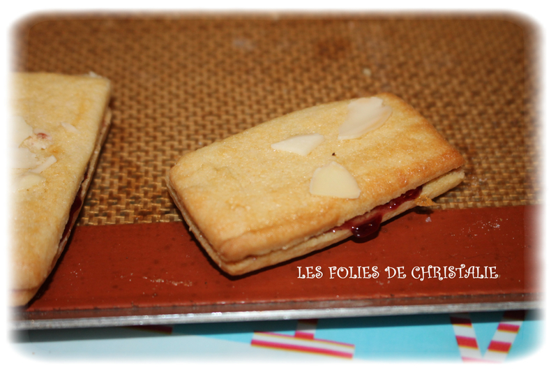 Bâtonnets amandes confiture 10