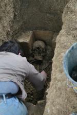 chantier de fouilles archéologiques,site fontevristes ,chapelle saint jean l habit