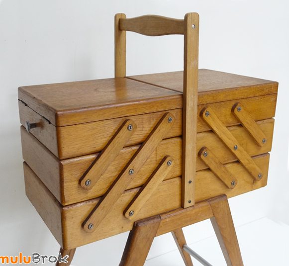 TRAVAILLEUSE-Pieds-compas-PELAGIE-5-muluBrok-Vintage