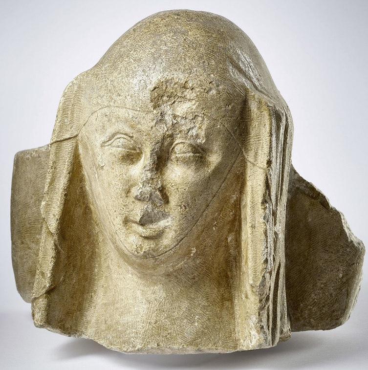 Fragment du gisant de Berthe de Souabe (cliché Musée lorrain)