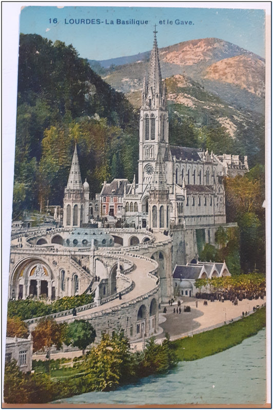 Lourdes 16 - Basilique et Gave