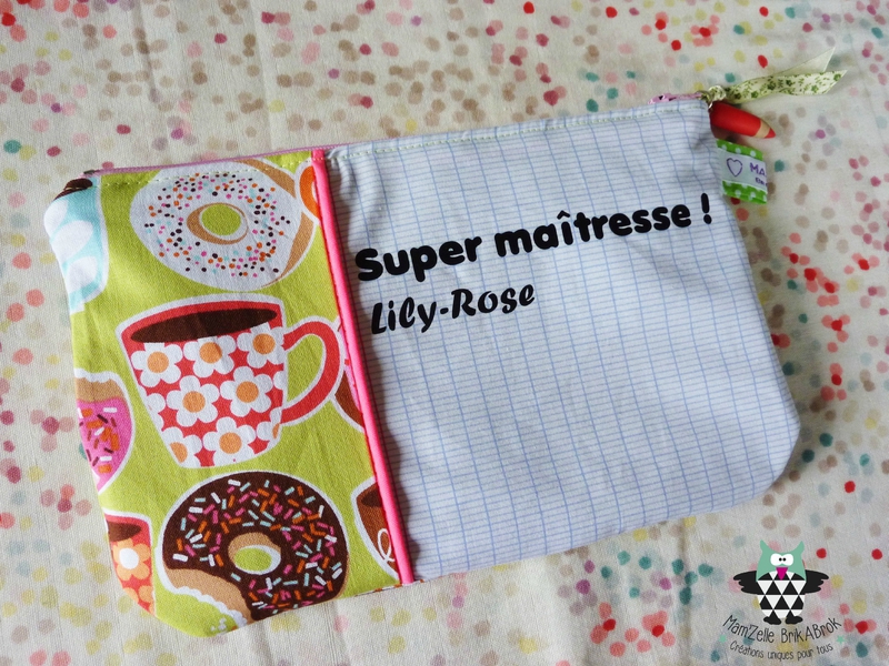 21 - Trousse personnalisée SUPER MAITRESSE / ATSEM...
