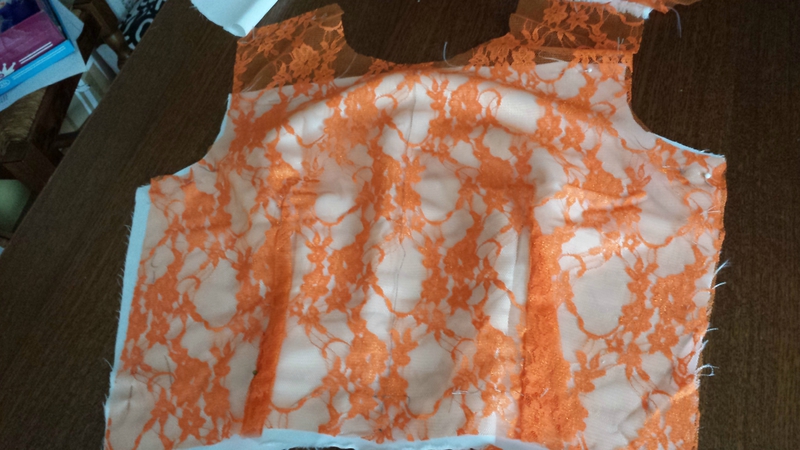 robe orange