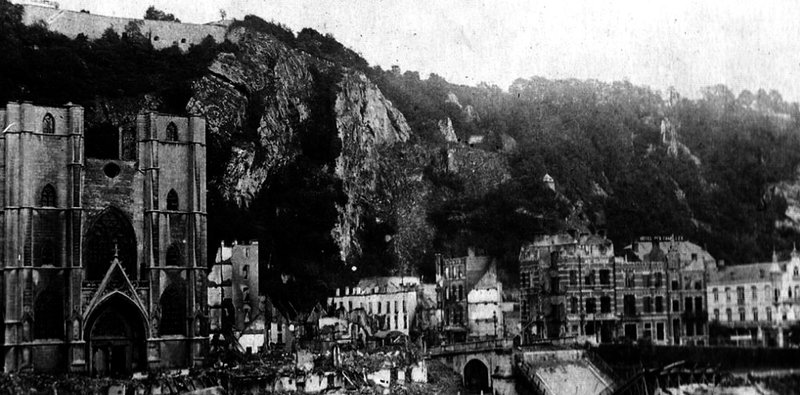 Dinant Collégiale Pont