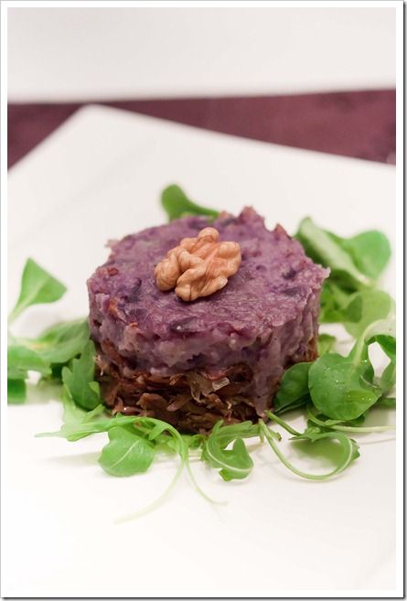 Parmentier de vitelotte et effiloché de canard confit