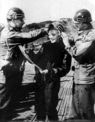1954-02-17-korea-25th_division_honour-011-1