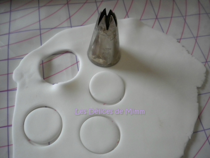 Gâteau Minnie Mouse en pâte à sucre (tutoriel) 6