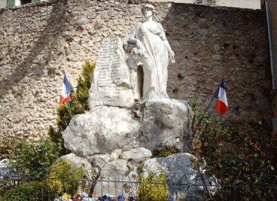 04360 - Moustiers Sainte Marie