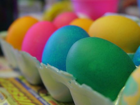 Easter_eggs_midiman