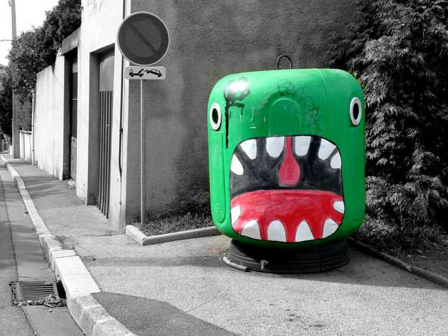 street-art-rue-vide-ordure