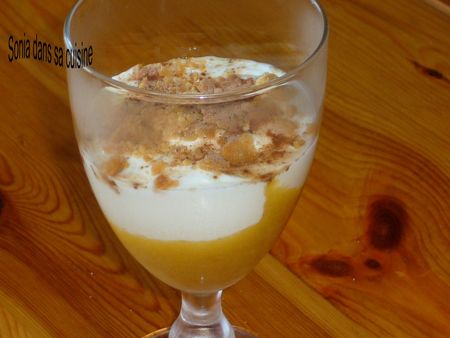FROMAGE BLANC ET SON COULIS DE PECHE/NECTARINE EN VERRINE FROMAGE BLANC ET SON COULIS DE PECHE/NECTARINE EN VERRINE