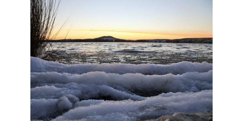 petite-mer-de-glace-au-bord-du-lac-photo-bruno-grandjean-1613295832