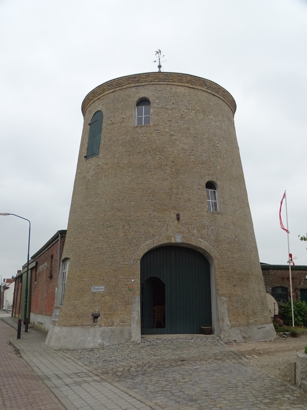 Le moulin de Standdaarbuiten (Pays-Bas) (© Martine Wauters)