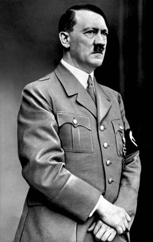 Photo-Bundesarchiv_Bild_183-S33882,_Adolf_Hitler_retouched-1937
