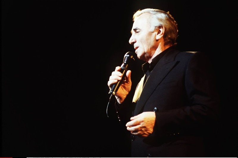 7793361641_charles-aznavour-au-palais-des-congres-le-19-octobre-1994