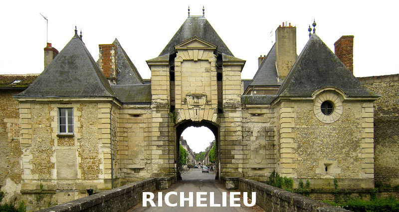 RichelieuTownGate