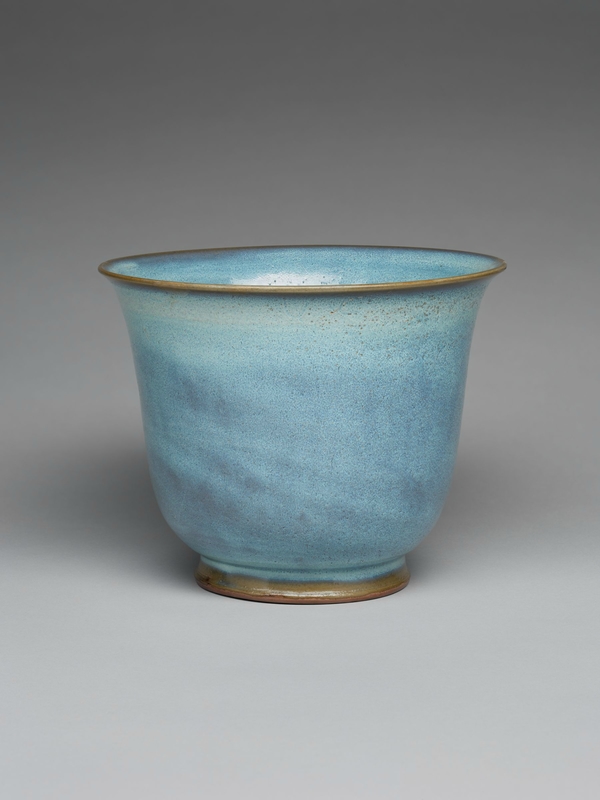 Inverted Bell-Shaped Flowerpot with Flaring Lip, Ming dynasty, 1368-1644, probably 15th century