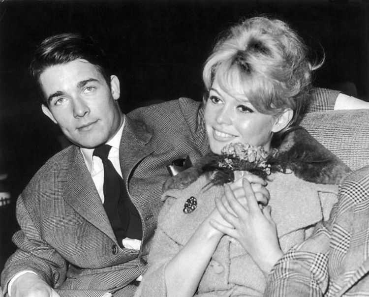 1959-09-04-londres-avec_charrier_jaque-032-1