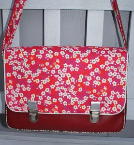 samcartable simili rouge Liberty Mitsi petunia