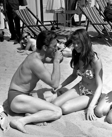 brigitte_bardot_and_kirk_douglas_re