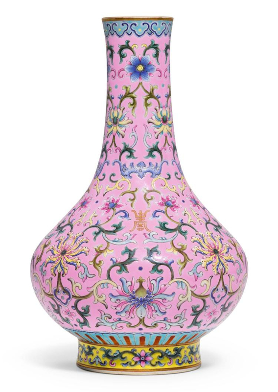 A pink-ground famille-rose vase, Jiaqing seal mark and period (1822-1850)