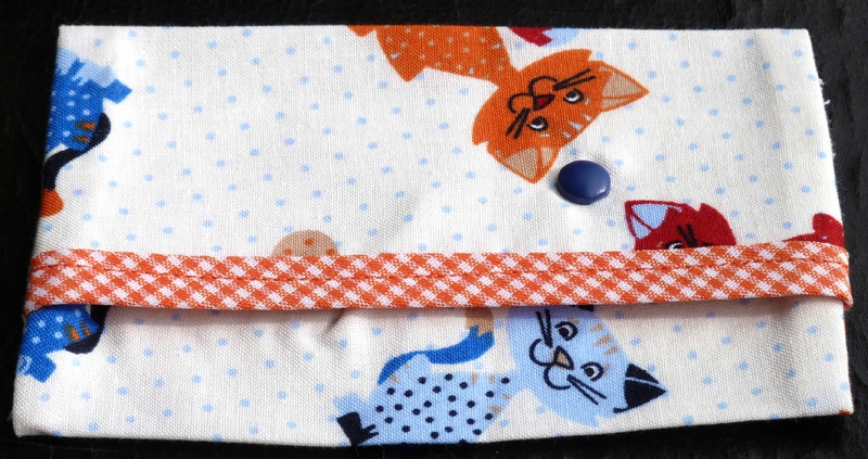 pochette à mouchoirs imprimé chats, bordure vichy orange