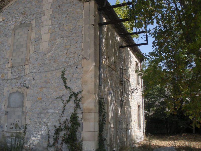 Arles Trinquetaille Marchandises (Bouches-du-Rhône - 13)